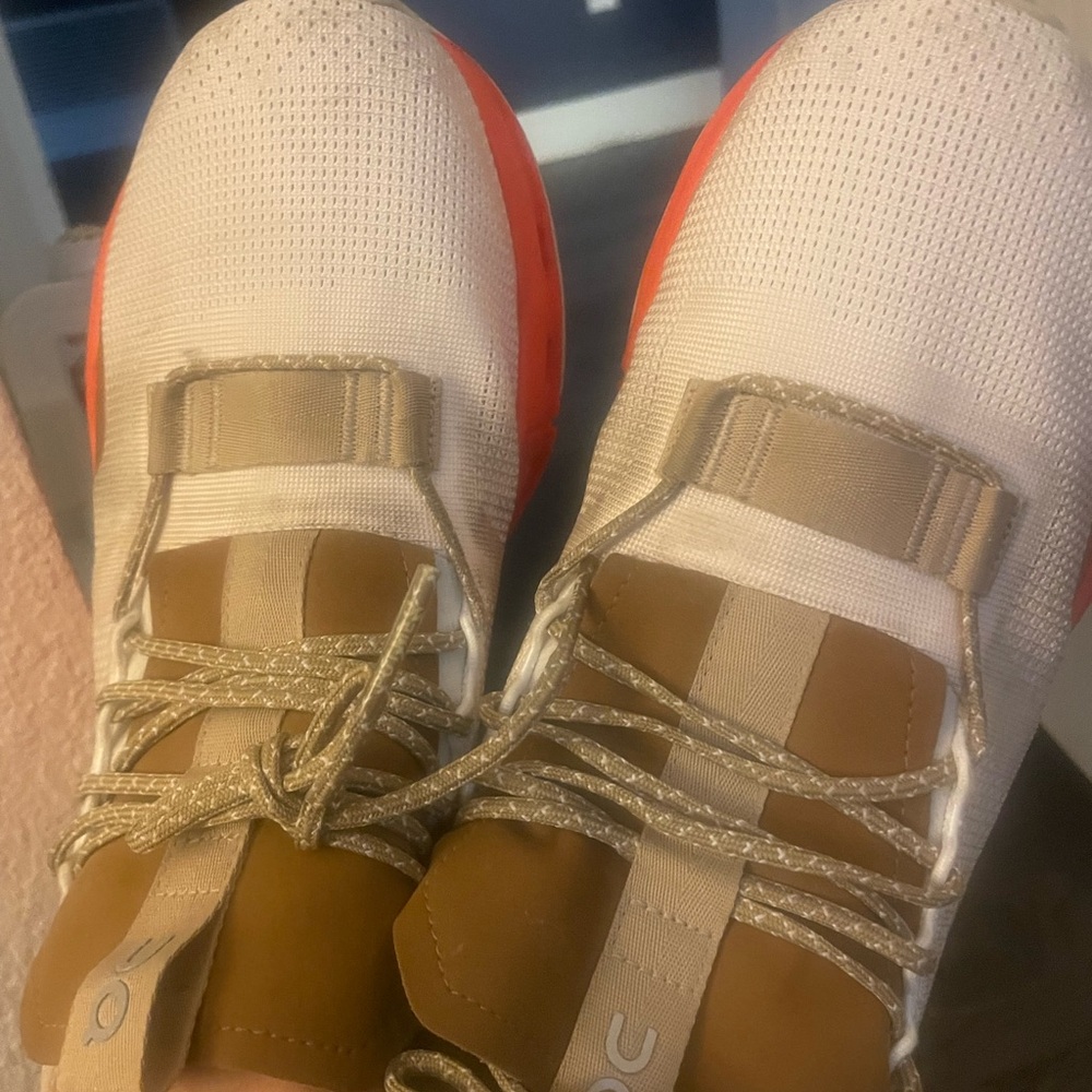 Womens on cloudnova sneakers in pearl/flame size 9